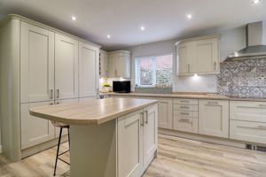 Kitchen- click for photo gallery